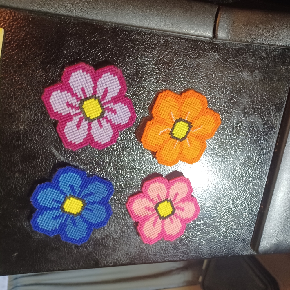 Colorful Floral Magnet Set